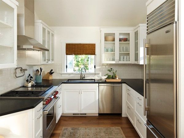 Как обустроить маленькую кухню? 10 полезных советов.
