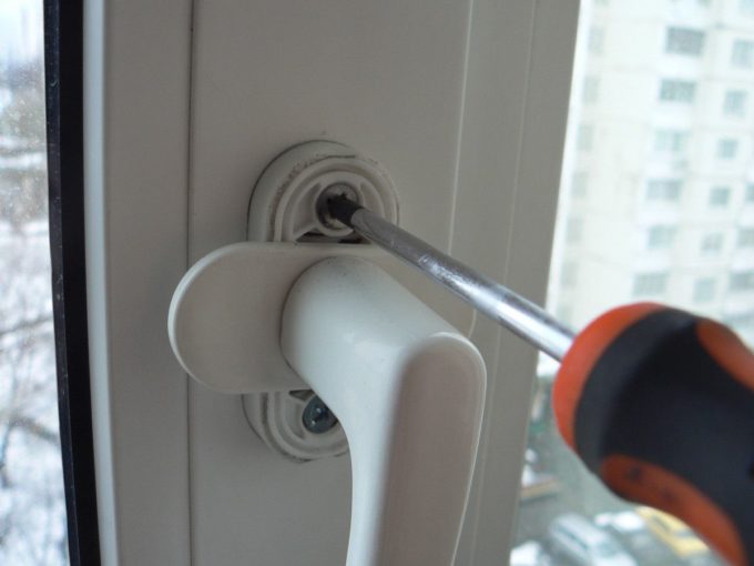 Регулировка окна ПВХ 🔴 Как отрегулировать пластиковую балконную дверь или окно