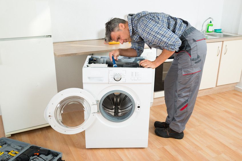 Стиральная машина не сливает воду Какие причины если стиральная машина не отжимает