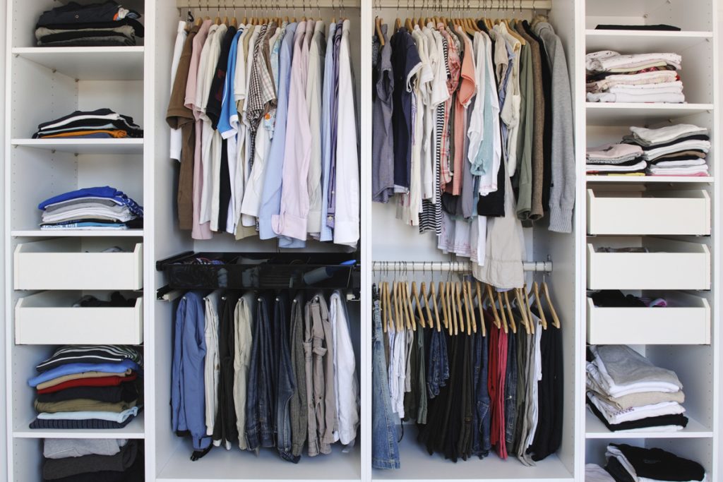 Секреты стильного и практичного хранения одежды Изображение секреты стильного и практичного хранения одежды